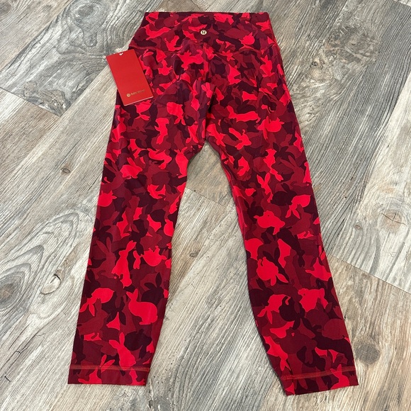 RARE NWT year of the rabbit (2023) lunar new year cropped align sz 6 - Picture 3 of 5